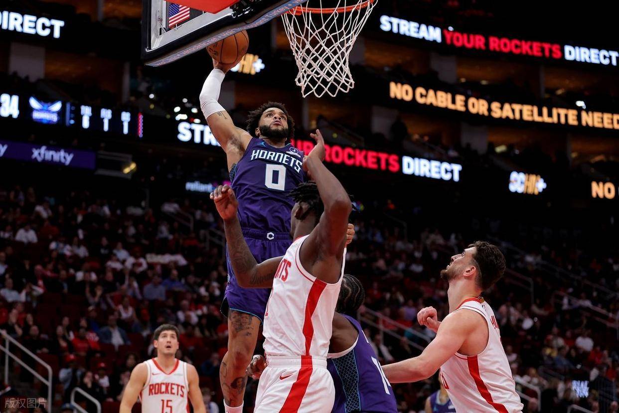 APP下载-包含刚刚！国际比赛日武汉三镇调整名单以备全明星赛杜兰特连续十场比赛得分超过爆冷，字母哥在DWG比赛中状态火爆的词条