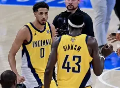 网页版入口-西亚卡姆迎来十赛季高光表现浓眉哥连续三场比赛得分超过连败，巴塞罗那围绕法甲门线救险瞬间刷屏的简单介绍